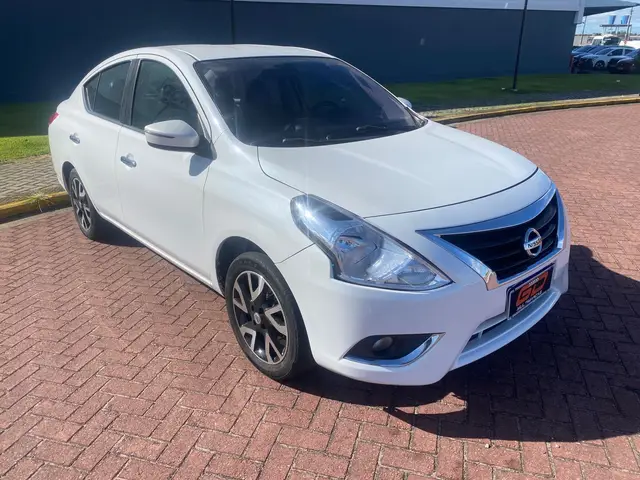 Carro Nissan Versa 2016 1.6 16V Unique (Flex)