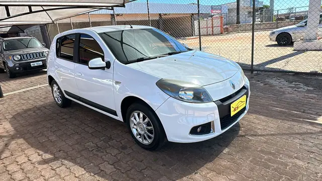 Carro Renault Sandero 2014 Privilege 1.6 16V (Flex)(aut)