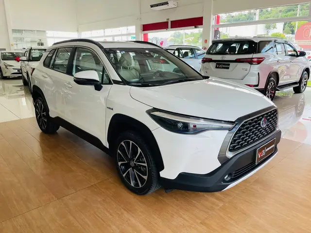Carro Toyota Corolla Cross 2024 XRX Hybrid 1.8