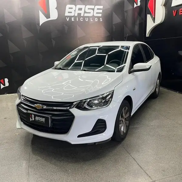 Carro Chevrolet Onix 2023 1.0