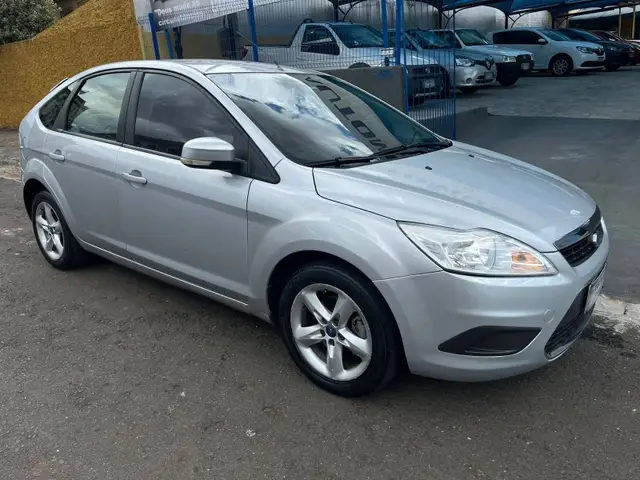 Carro Ford Focus Hatch 2011 GL 1.6 16V (Flex)