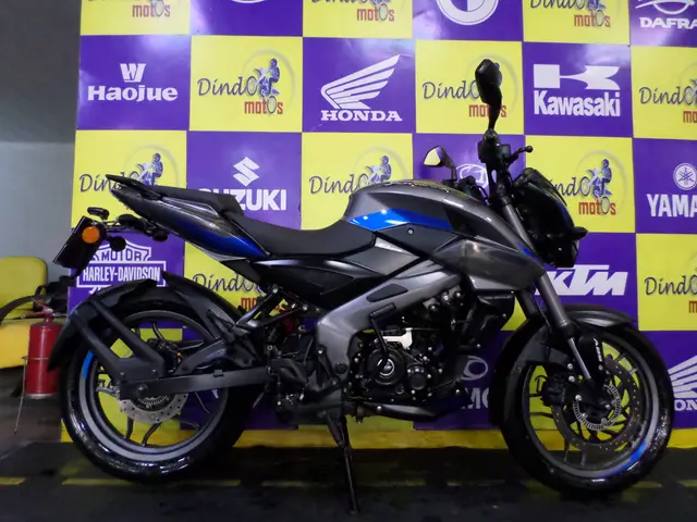 Moto Bajaj Dominar 160 2025 160 cc