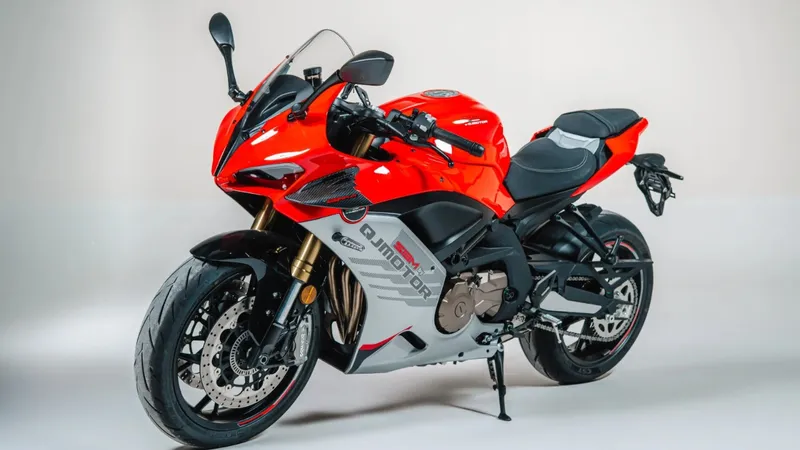 Shineray de R$ 52 mil: conheça a SBM 600r, a moto mais cara e potente da marca