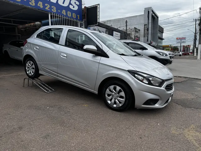 Carro Chevrolet Onix 2019 1.0 LT SPE/4