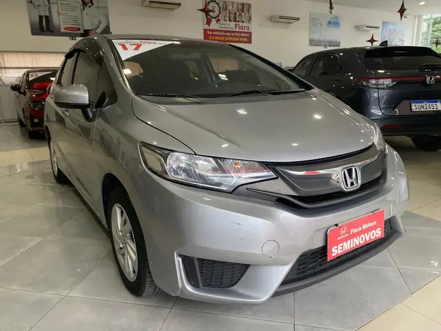 Carro Honda Fit 2017 1.5 16v LX (Flex)