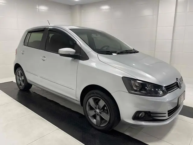 Carro Volkswagen Fox 2018 1.6 MSI Connect (Flex)
