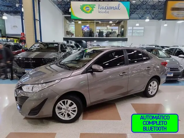 Carro Toyota Yaris Sedan 2020 1.5 XL (Flex)