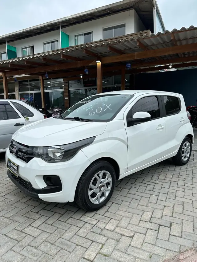 Carro Fiat Mobi 2018 FireFly Drive 1.0 (Flex)