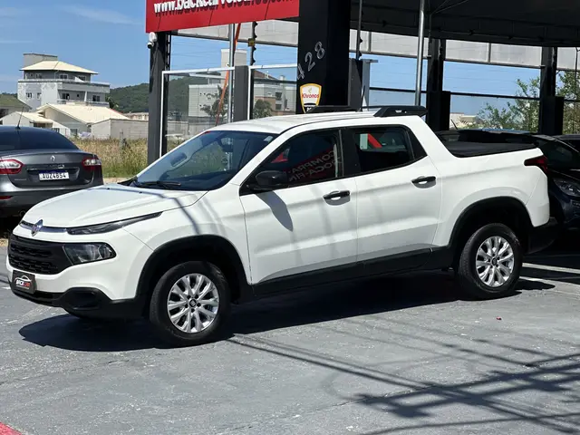 Carro Fiat Toro 2018 Freedom Road 1.8 16V Flex Aut.