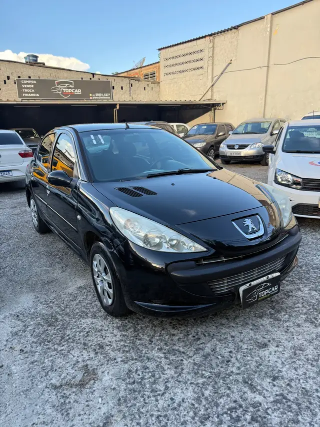 Carro Peugeot 207 2011 Hatch XR 1.4 8V (flex) 4p