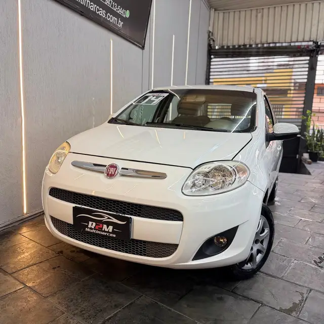 Carro Fiat Palio 2014 Attractive 1.4 8V (Flex)