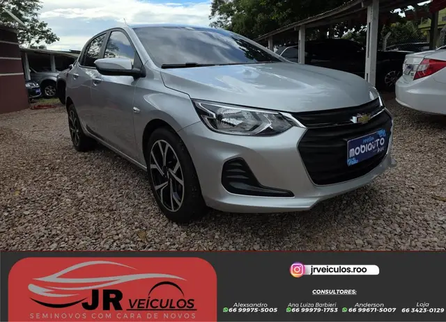 Carro Chevrolet Onix 2023 LT 1.0