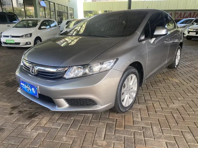 Carro Honda Civic 2013 New  LXS 1.8 16V i-VTEC (Flex)