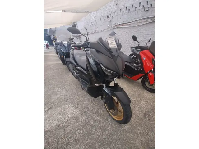Moto Yamaha XMax 2021 250 (ABS)