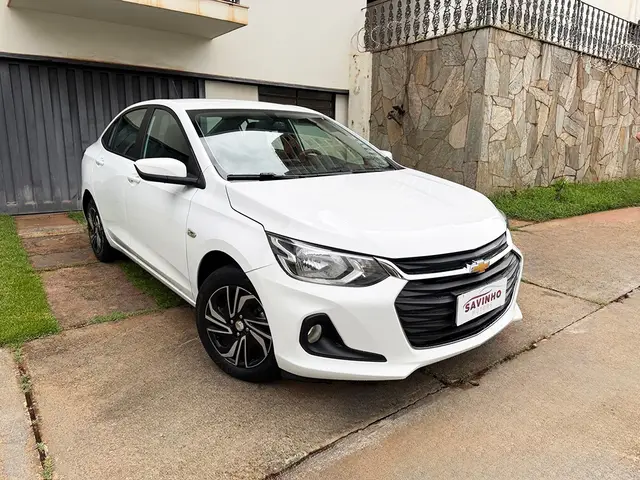 Carro Chevrolet Onix Plus 2025 LT 1.0