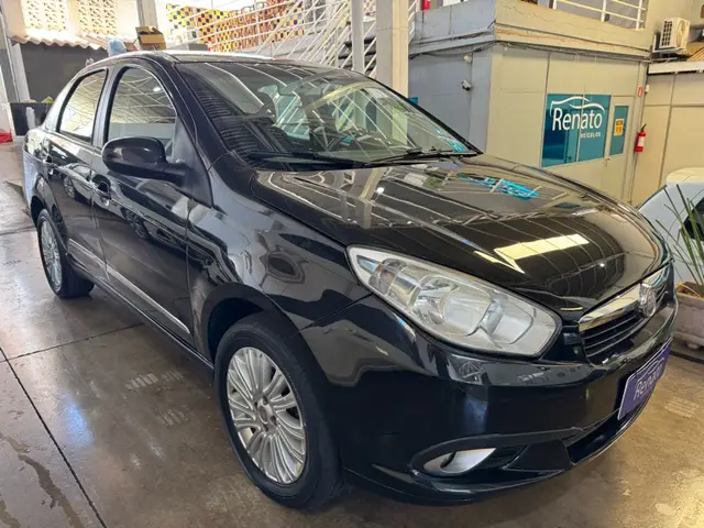 Carro Fiat Grand Siena 2013 Essence 1.6 16V (Flex)