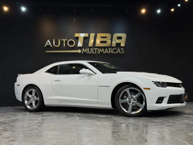 Carro Chevrolet Camaro 2015 SS 6.2