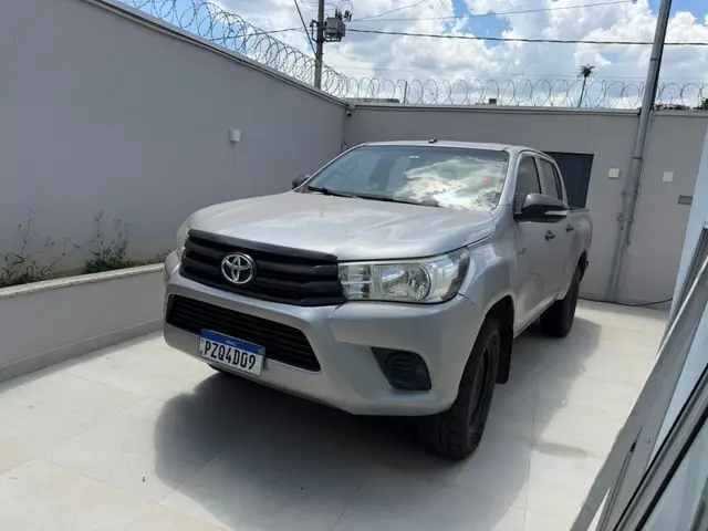 Carro Toyota Hilux Cabine Dupla 2017 Hilux 2.8 TDI STD CD 4x4