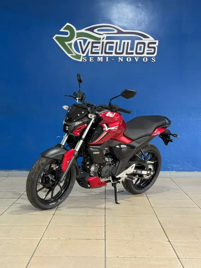 Moto Yamaha Fazer FZ15 2026 Connected