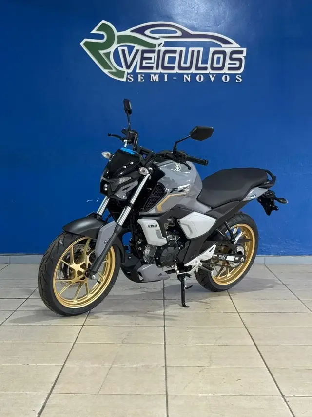 Moto Yamaha Fazer FZ15 2026 Connected