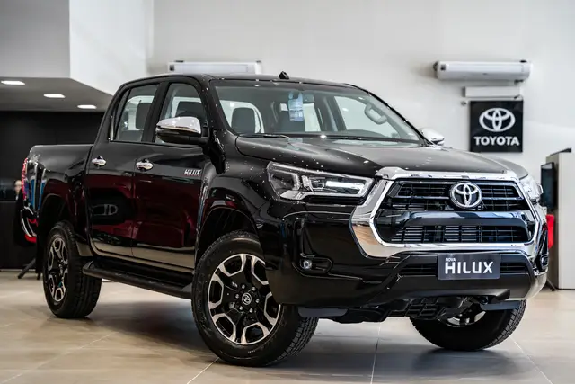 Carro Toyota Hilux Cabine Dupla 2026 SRV 4x4 2.8 Diesel