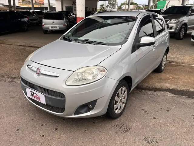 Carro Fiat Palio 2014 Attractive 1.4 8V (Flex)