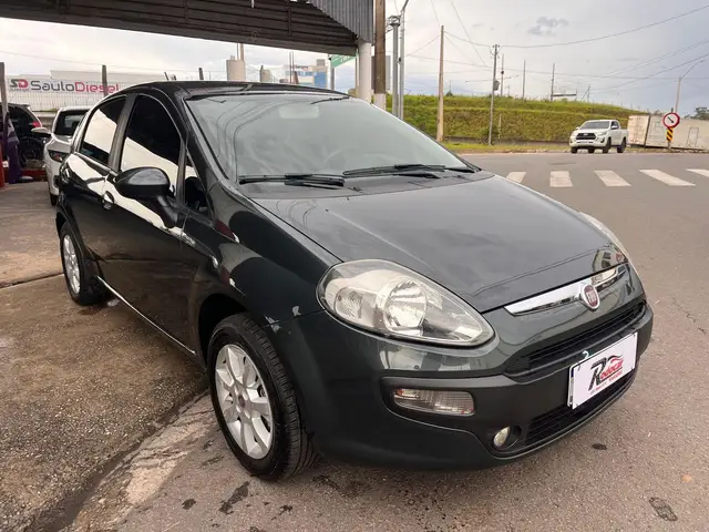 Carro Fiat Punto 2013 ATTRACTIVE ITALIA 1.4 F.Flex 8V 5p