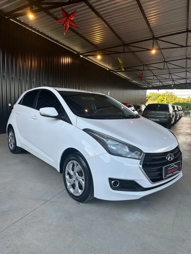 Carro Hyundai HB20 2017 1.6 Comfort Plus BlueMedia (Flex)