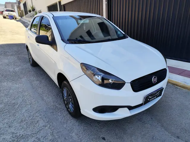 Carro Fiat Grand Siena 2021 Attractive 1.0 (Flex)