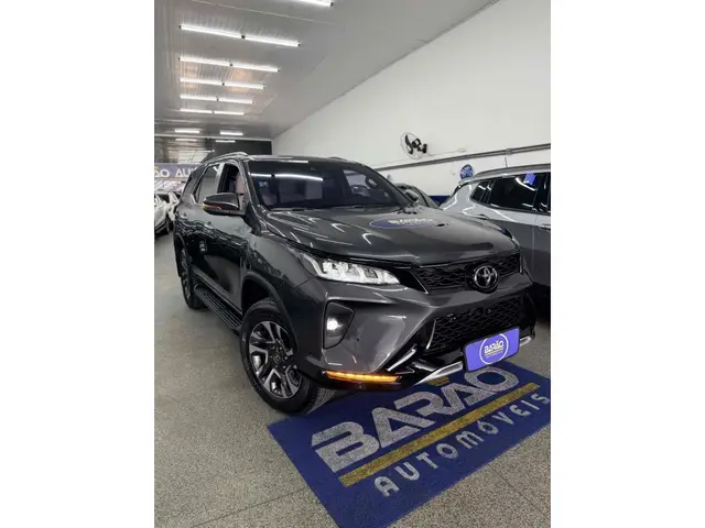 Carro Toyota SW4 2024 Diamond  2.8 Turbodiesel 4x4 (Aut.)