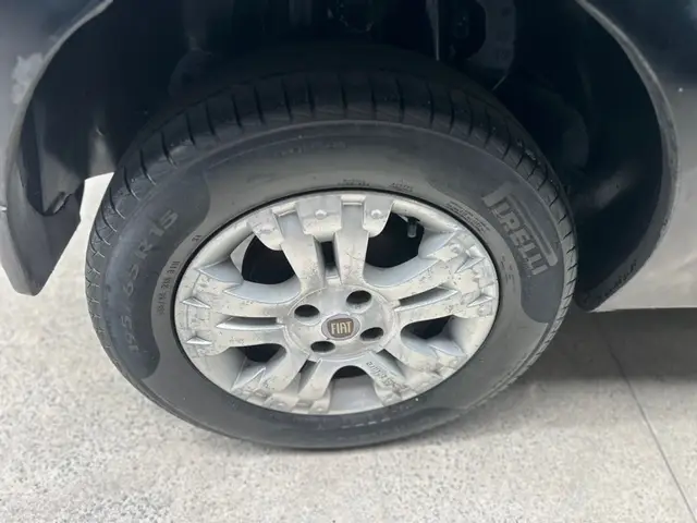 Carro Fiat Idea 2007 Adventure 1.8 (Flex)