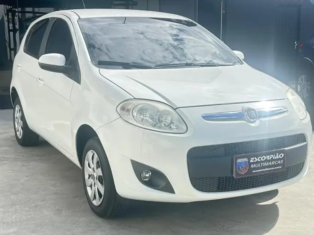 Carro Fiat Palio 2013 Attractive 1.0 8V (Flex)