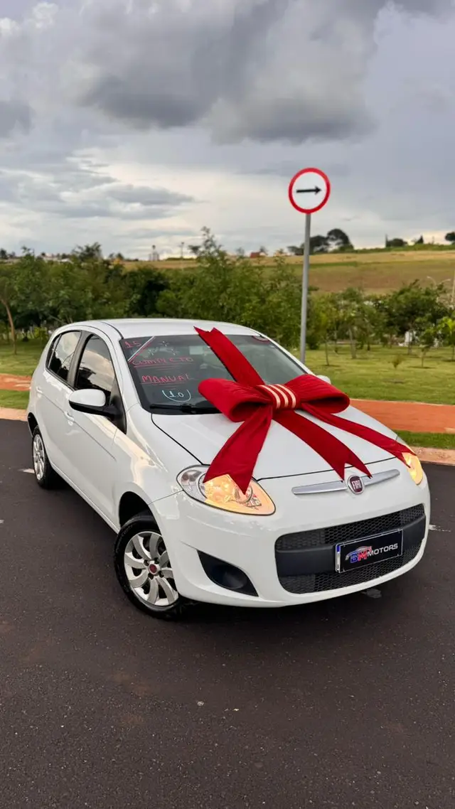 Carro Fiat Palio 2015 Attractive 1.0 Evo (Flex)
