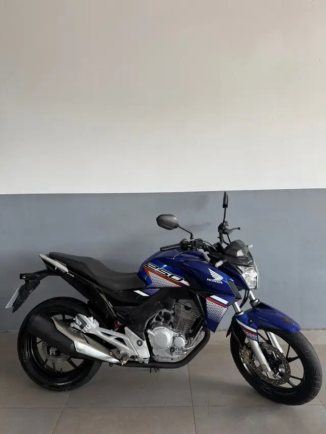 Moto Honda CB 250F Twister 2022 250F (CBS) tmp