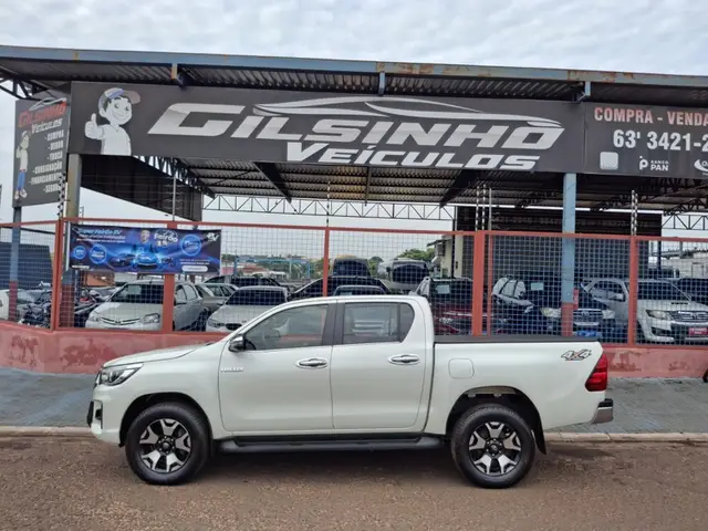 Carro Toyota Hilux Cabine Dupla 2020 Hilux 2.8 TDI SRX CD 4x4 (Aut)