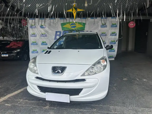 Carro Peugeot 207 2012 Hatch XR 1.4 8V (flex) 4p