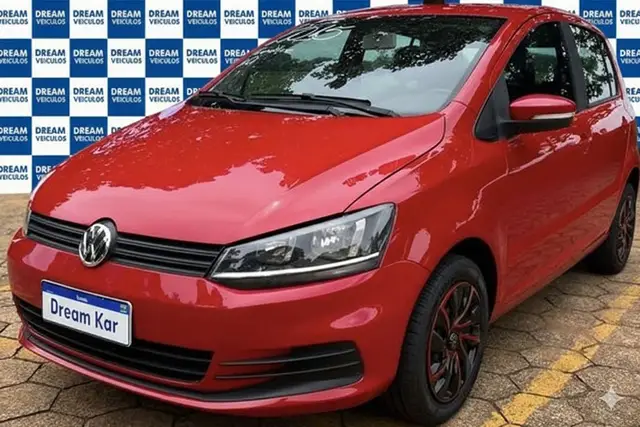 Carro Volkswagen Fox 2015 Trendline 1.0 TEC (Flex)
