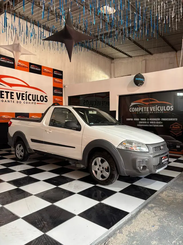Carro Fiat Strada 2017 Hard Working 1.4 (Flex) (Cabine Simples)