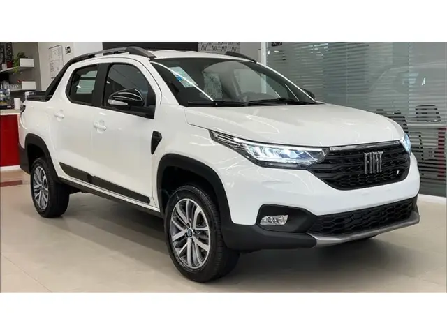 Carro Fiat Strada 2026 Volcano CD 1.3 MT