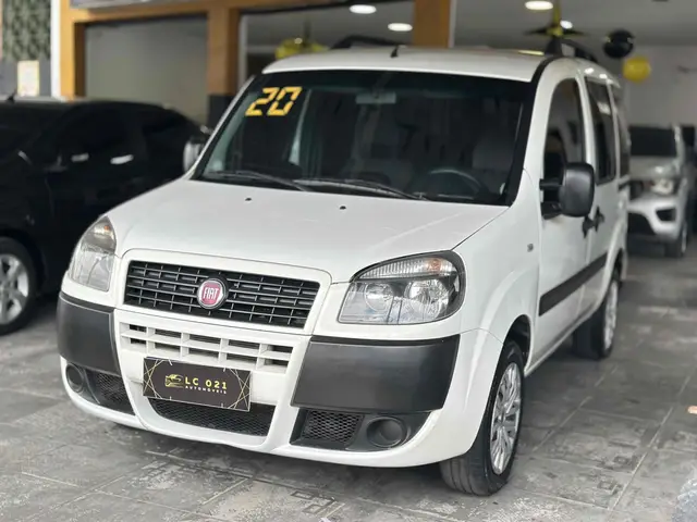 Carro Fiat Doblò 2020 Essence 1.8 16V (Flex)