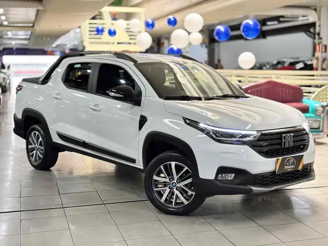 Carro Fiat Strada 2025 Volcano 1.3 Flex 8V CD Aut.