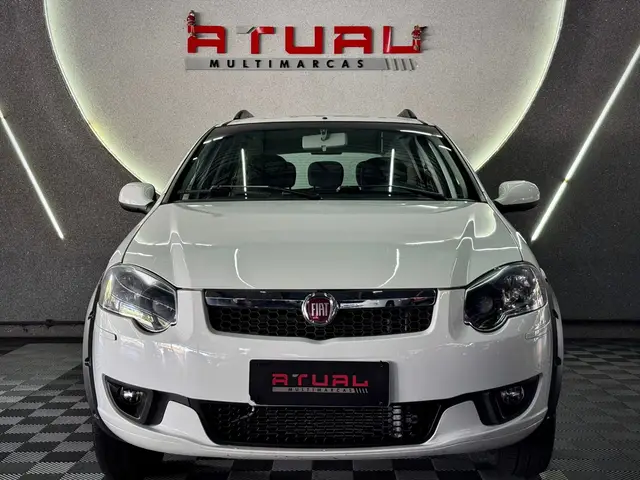 Carro Fiat Palio Weekend 2014 Trekking 1.6 16V (Flex)