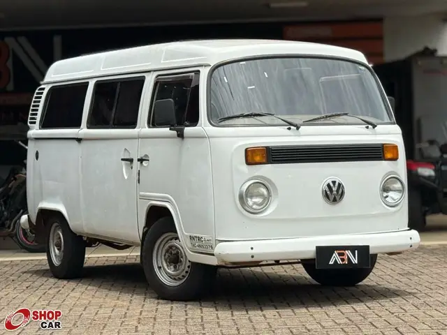 Carro Volkswagen Kombi 2003 Standard 1.6