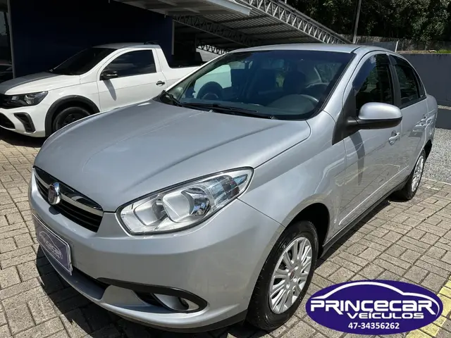 Carro Fiat Grand Siena 2013 Evo Attractive 1.4 8V (Flex)