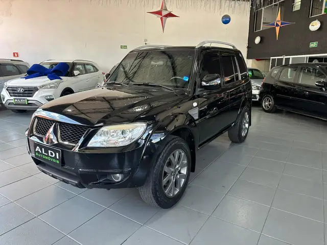 Carro Mitsubishi Pajero TR4 2015 2.0 16V 4x2 (Flex)