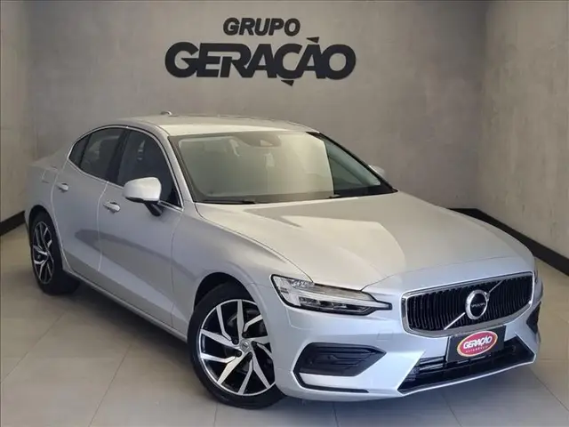 Carro Volvo S60 2020 2.0 T4 Drive-E Momentum