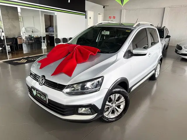 Carro Volkswagen CrossFox 2017 1.6 16v MSI (Flex)