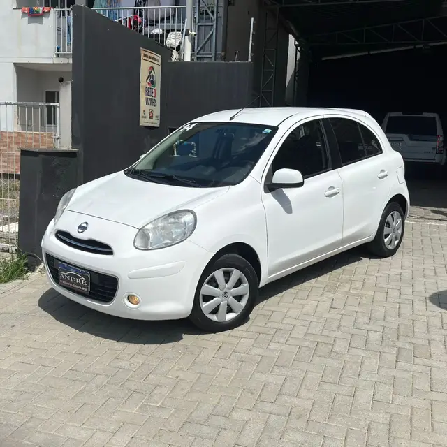 Carro Nissan March 2014 1.0 16V S (Flex)