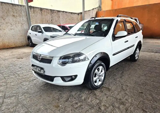 Carro Fiat Weekend 2015 Trekking 1.6 E.torQ (Flex)
