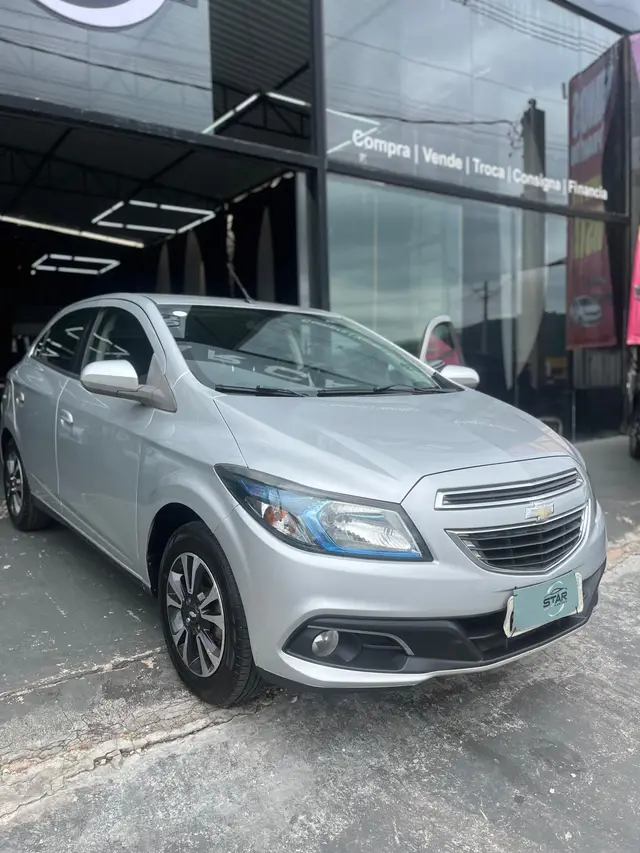 Carro Chevrolet Onix 2013 1.4 LTZ SPE/4